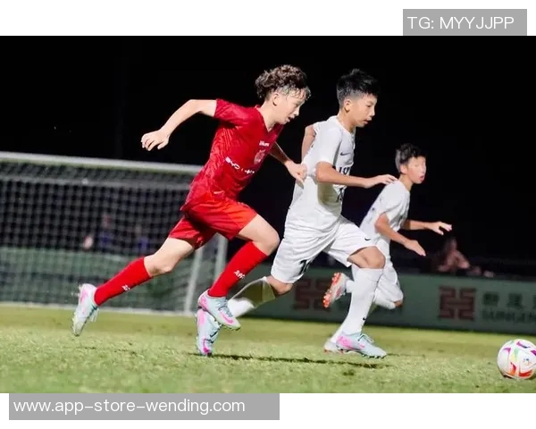 尤果网足球：探索足球世界的精彩瞬间与赛事分析，尽在这里等你来发现